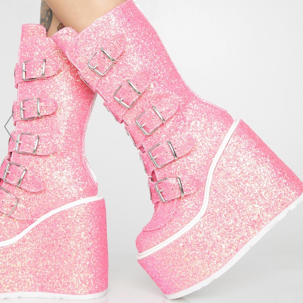 NIB Demonia Pink Candy Glitter Heart Trinity Boots - Picture 8 of 8